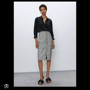 Aritizia Brand New Tweed Skirt with Pearl-Style Buttons